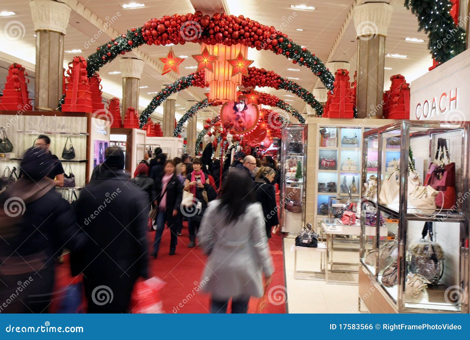 The Famous Macy&#39;s Christmas Decoration Editorial Photo - Image: 17583566