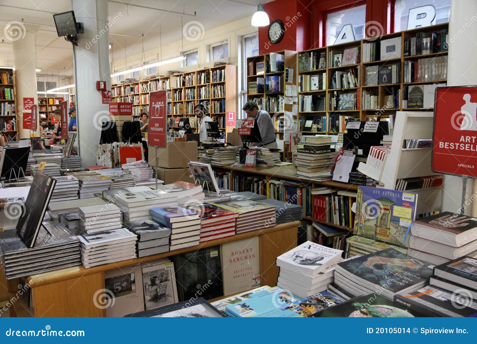 Famous Manhattan Bookstore editorial stock image. Image of york 20105014