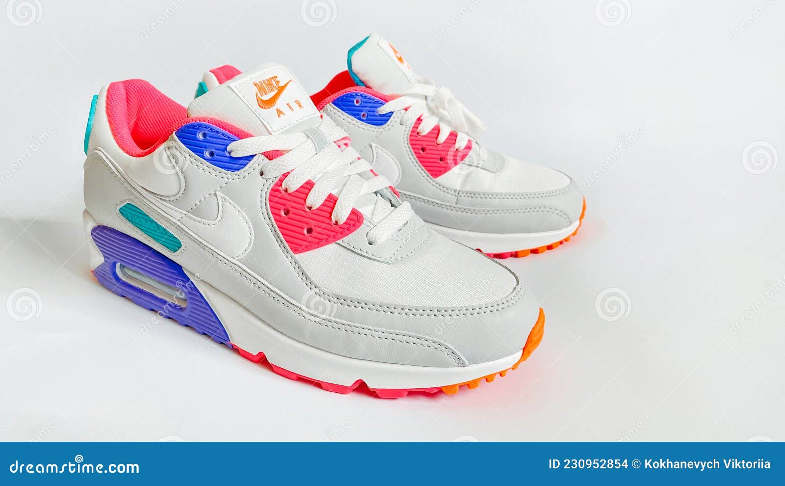 ensillar Ardilla Sobrio The Famous Nike Air Max 90 Sneakers on a White Background. Editorial Stock  Image - Image of trendy, sportswear: 230952854