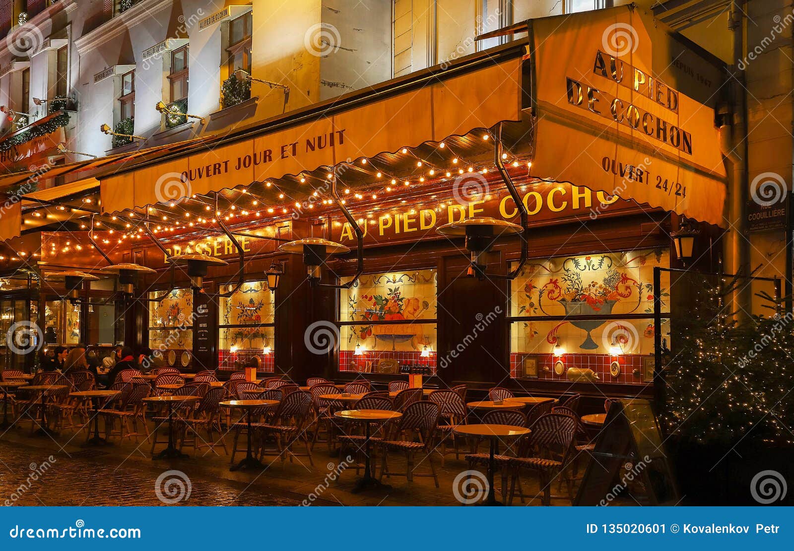 The Famous Restaurant Au Pied Du Cochon, Paris, France Editorial Photo ...