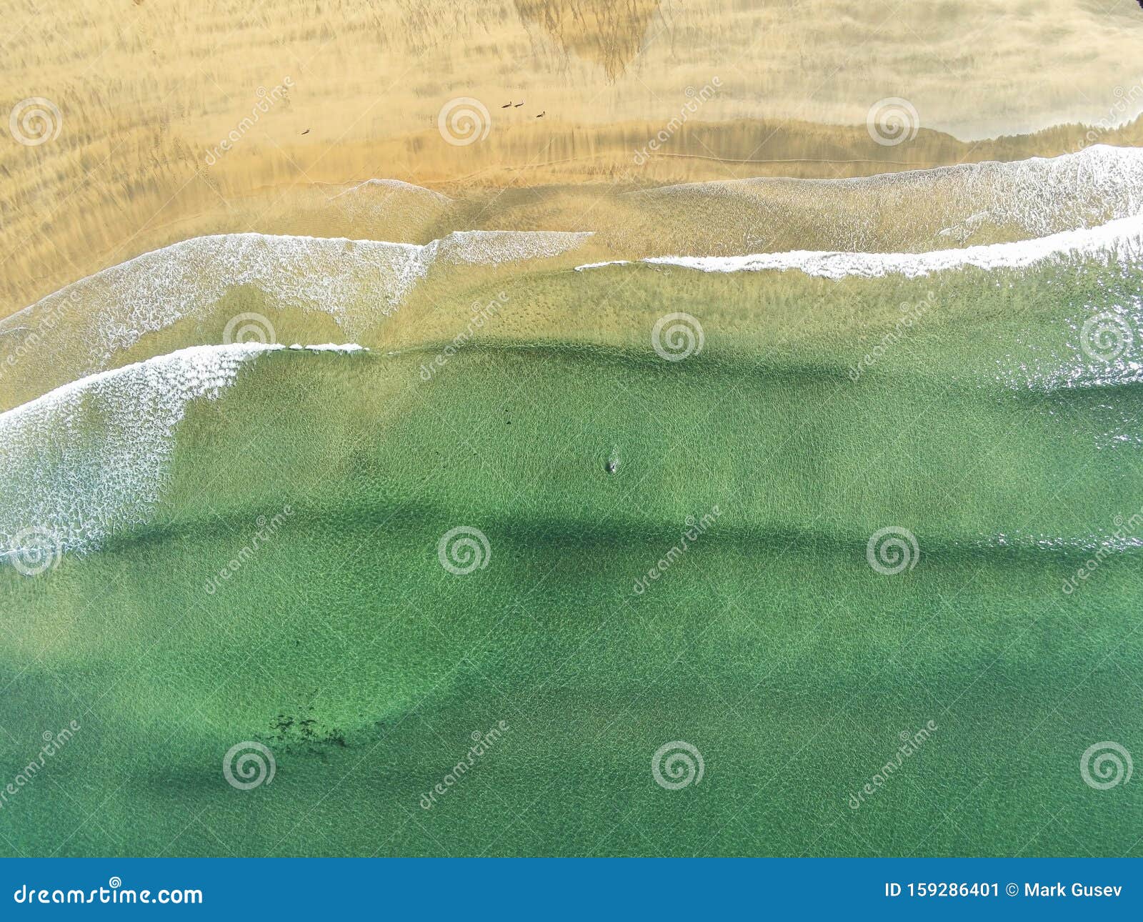 Fanore Strand Och Atlanten, Luftfart, Vatten- Och Sandstruktur Varm ...