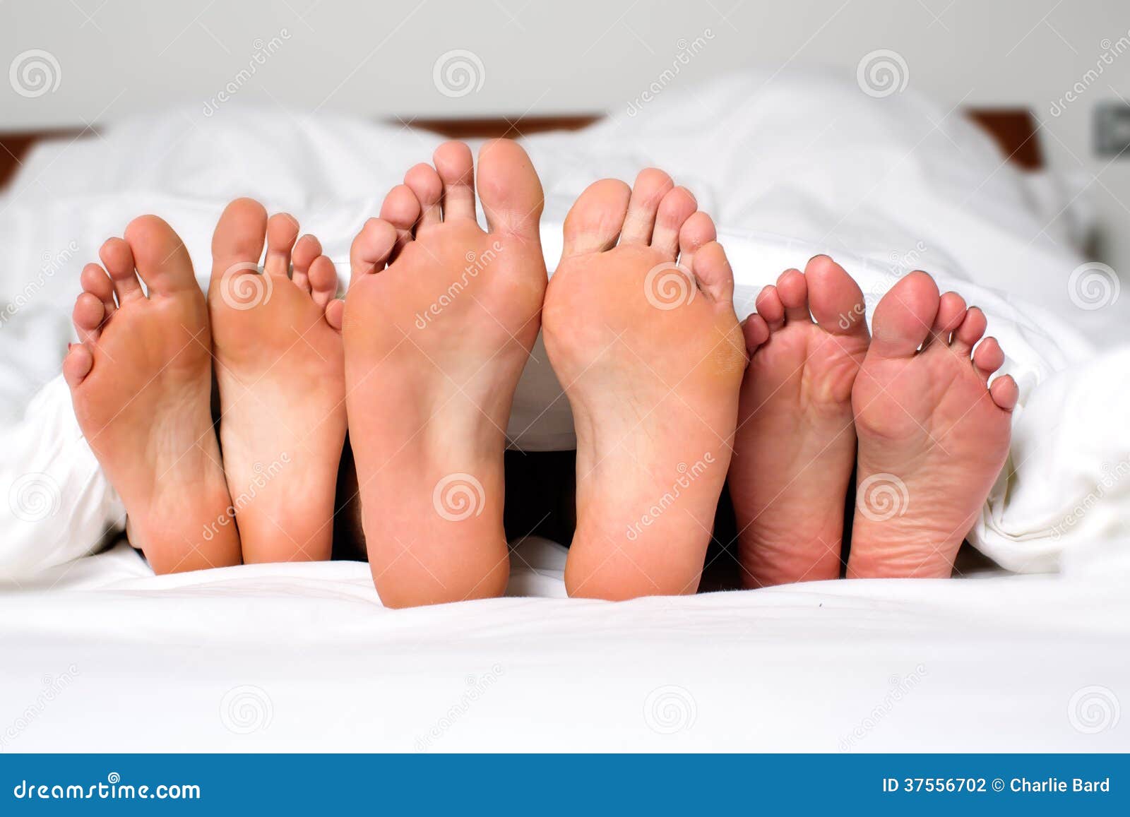 ~ man feet ~ piedi maschili nude photos