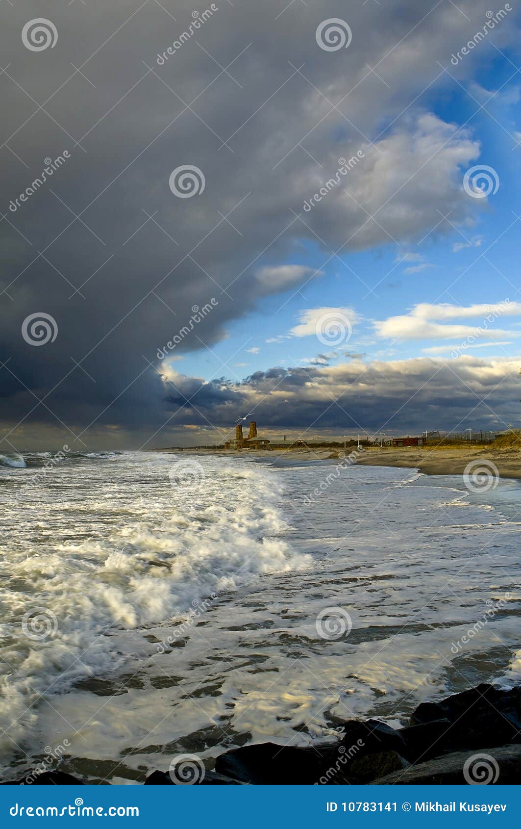 Far Rockaway Beach stock image. Image of nature, cold 10783141