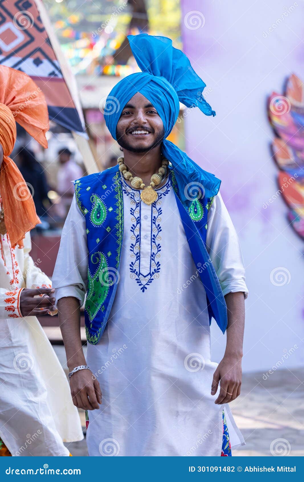 Punjabi Sikh Performing Bhangra Dance At Surajkund Craft Fair Editorial Photography Image Of