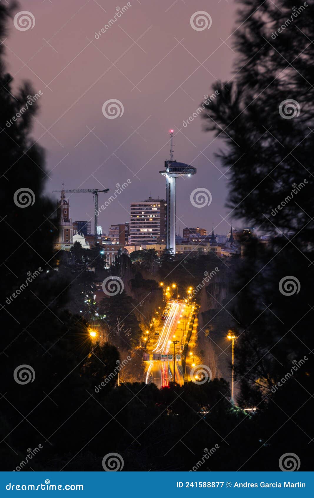 faro de moncloa in madrid