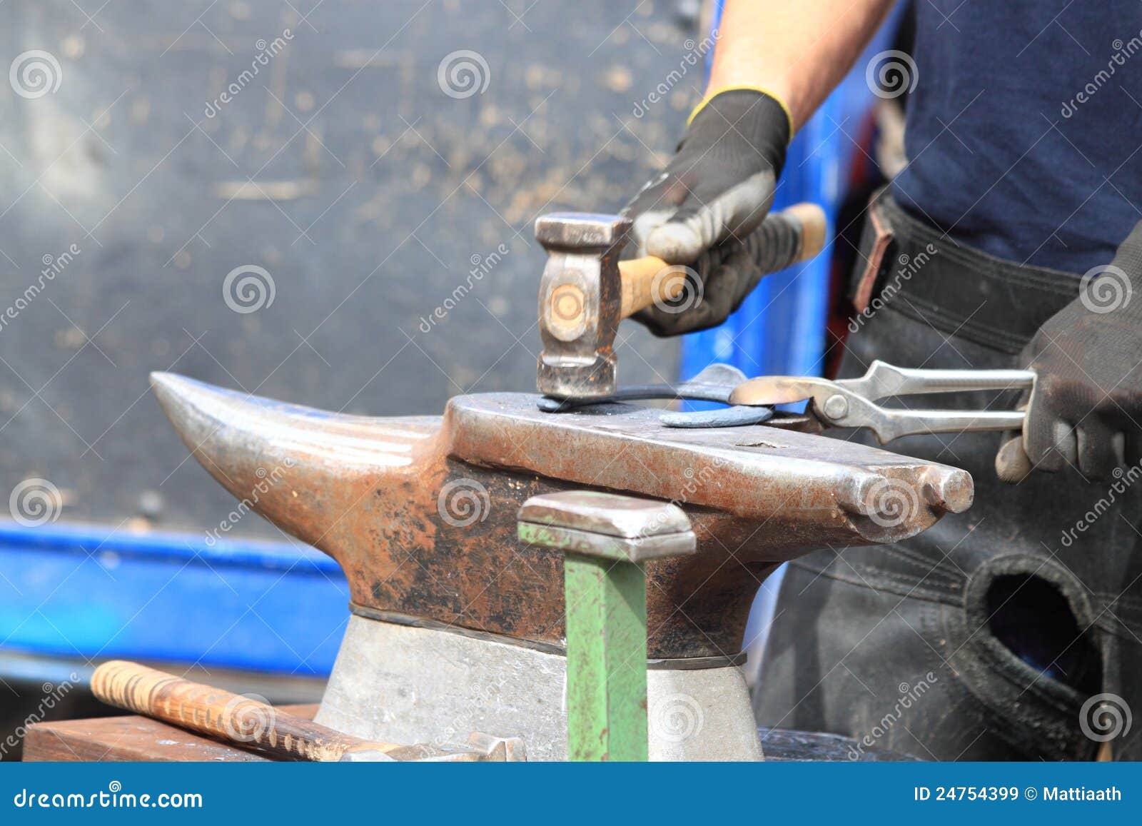 Farrier making a horseshoe stock image. Image of fabricated 24754399