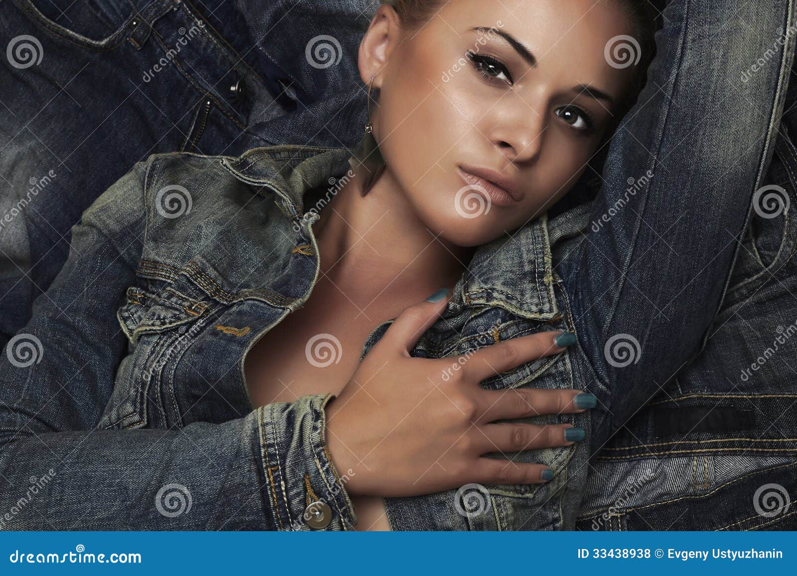 fashion beautiful girl denim jeans wear beauty woman portrait 33438938