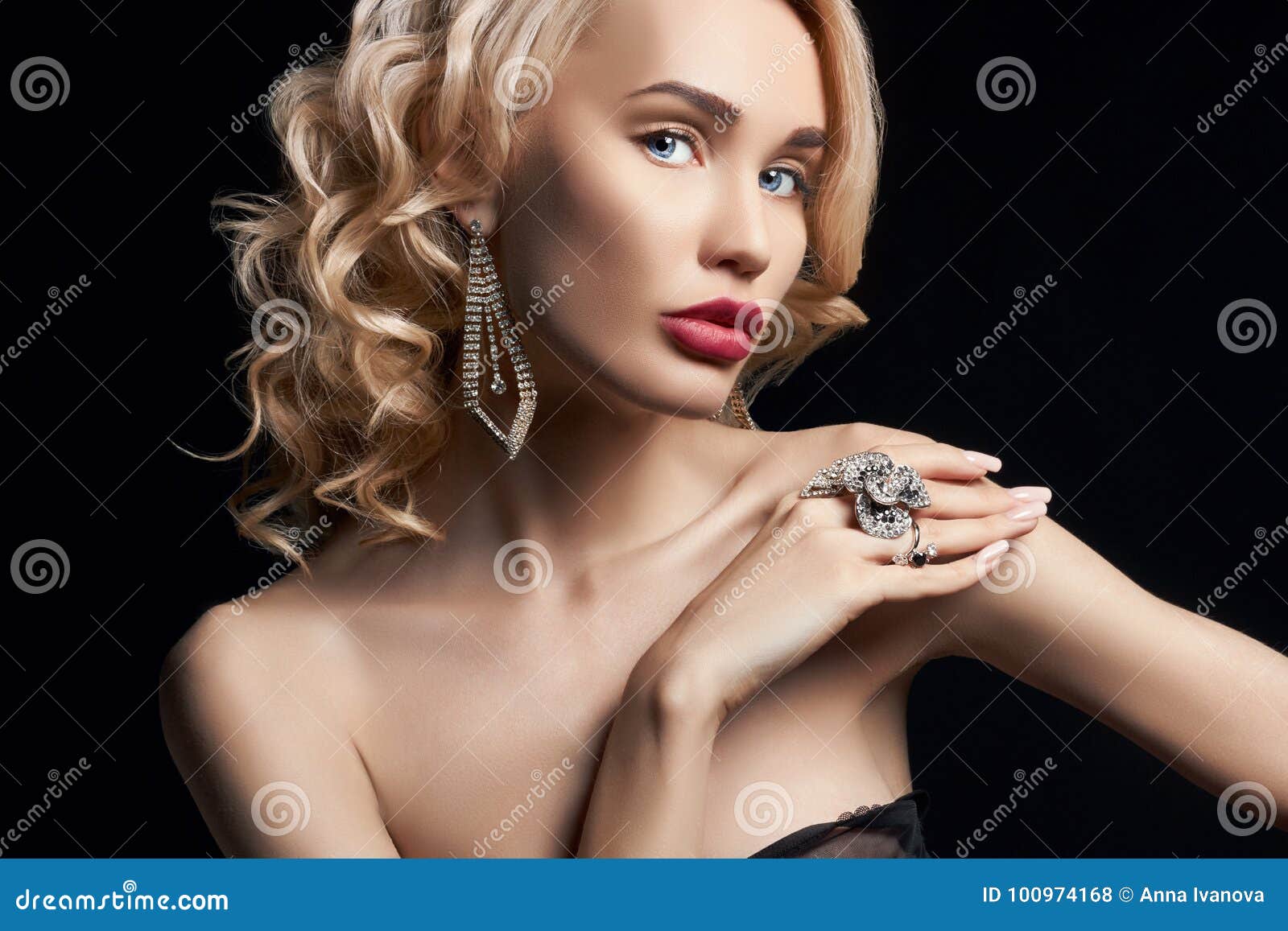 Fashion Beauty Nude Blonde Woman On A Dark Background. Girl ...