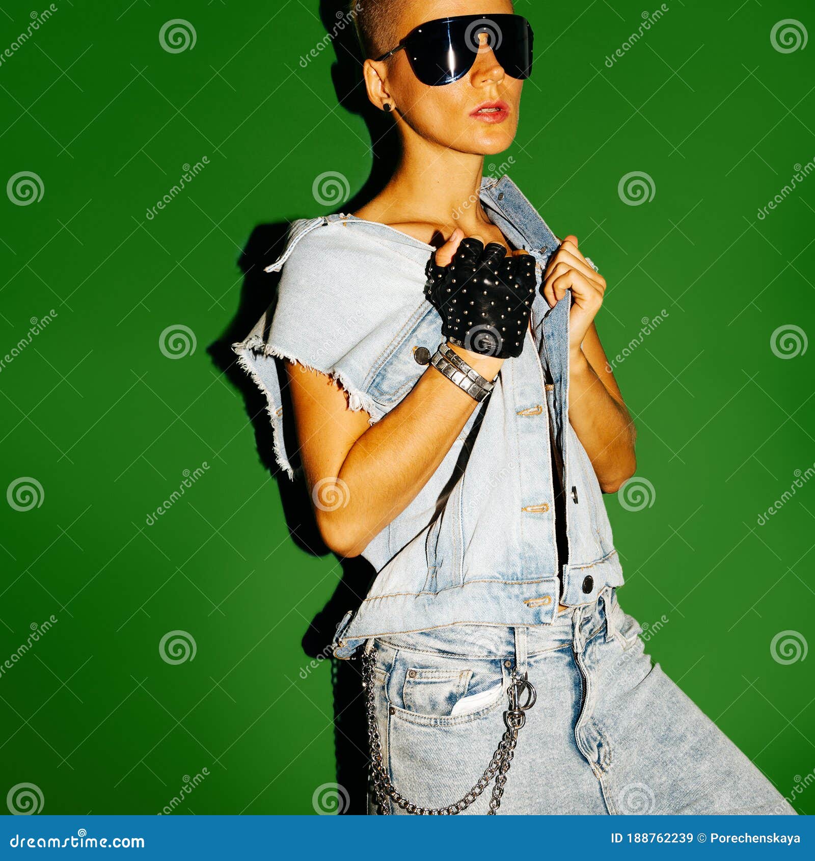 Model Tomboy Stylish Short Hair and Fashion Jeans Outfit. Cool Sunglasses Stock Image - Image of style, trendy: 188762239 Model Tomboy Stylish Short Hair and Fashion Jeans Outfit. Cool Sunglasses Stock Image - Image of style, trendy: 188762239