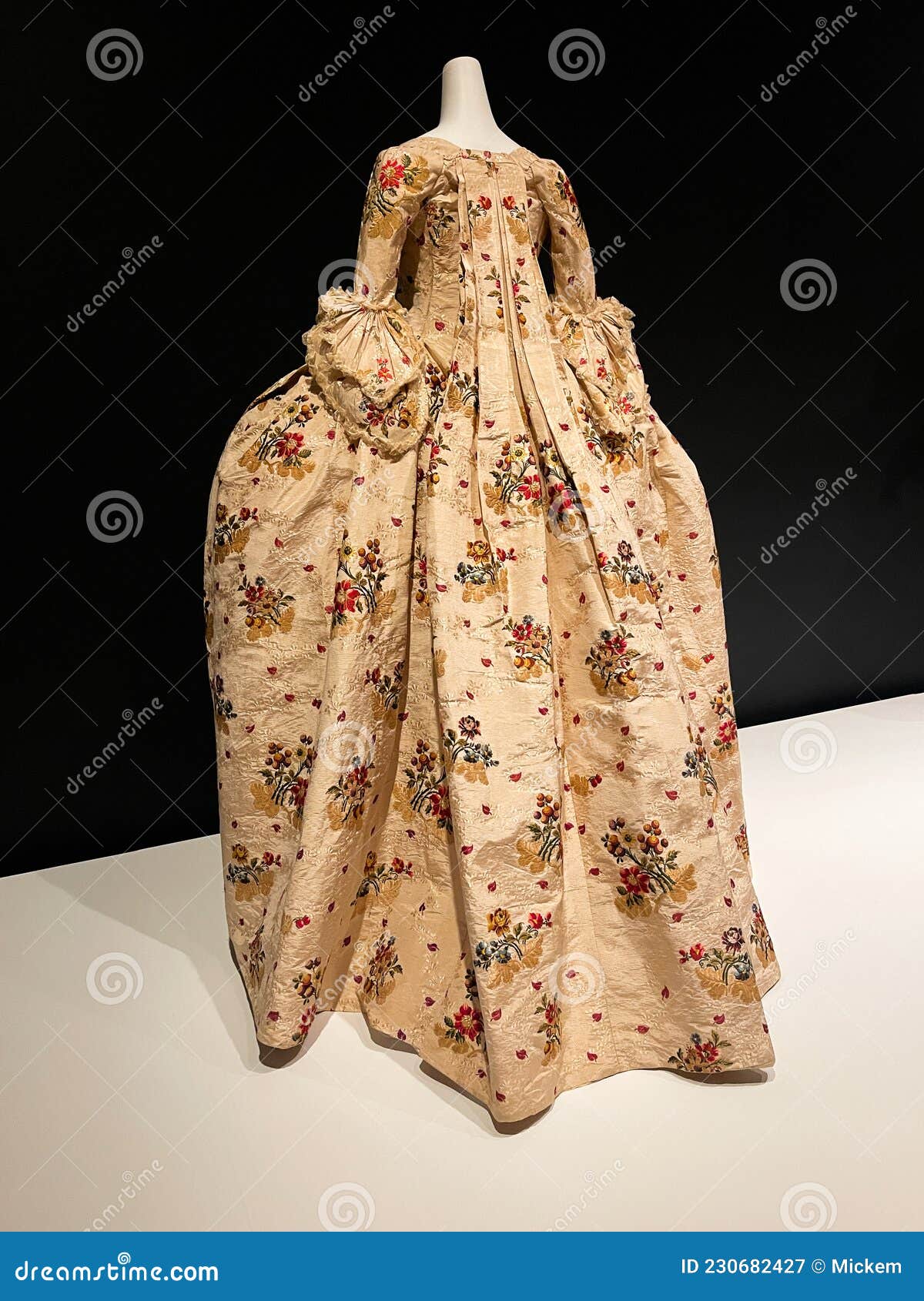 Custom Tudor/elizabethan Gown - Etsy