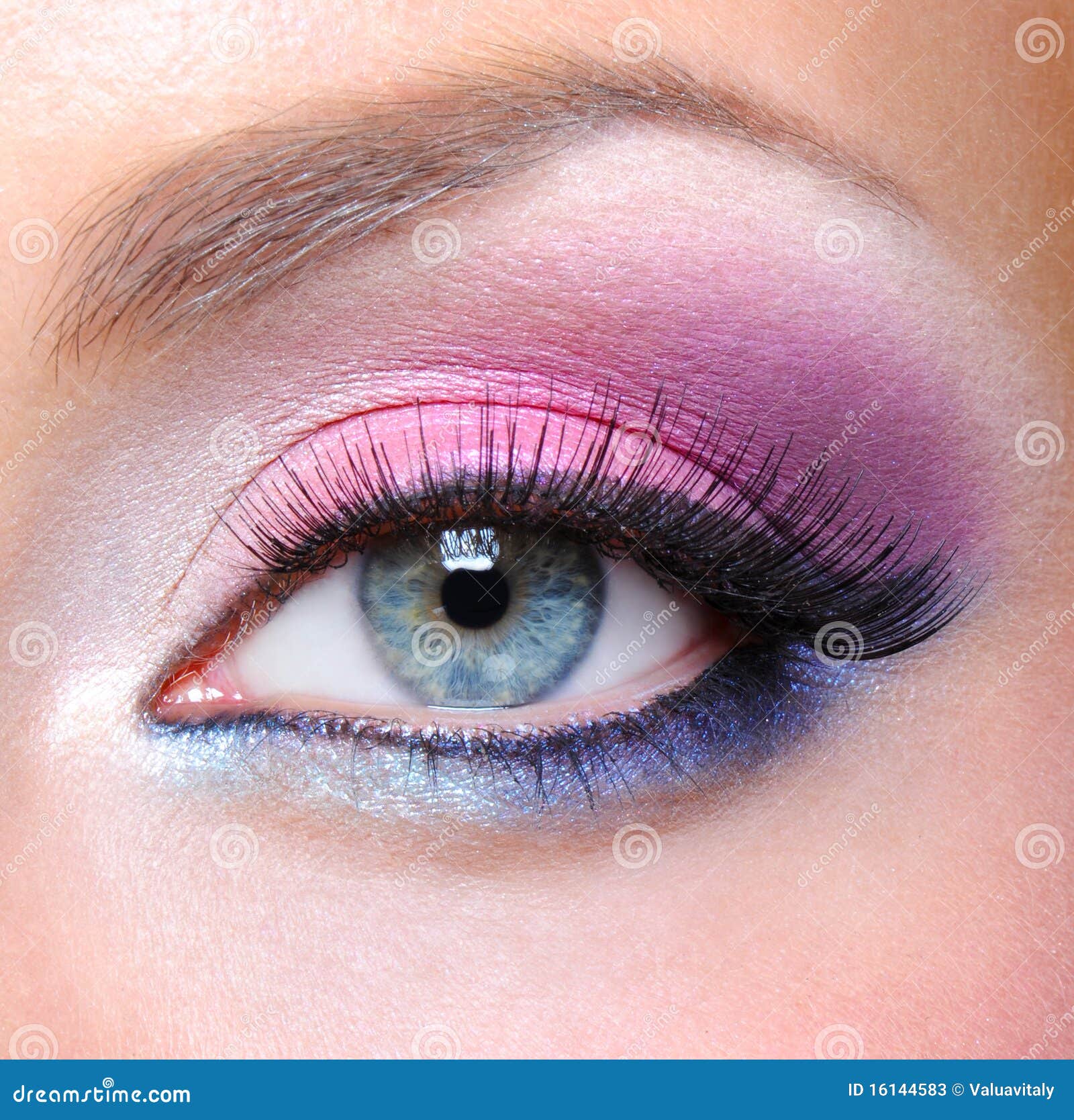 Female eye with fancy makeup Stock Photo by ©belchonock 147123369