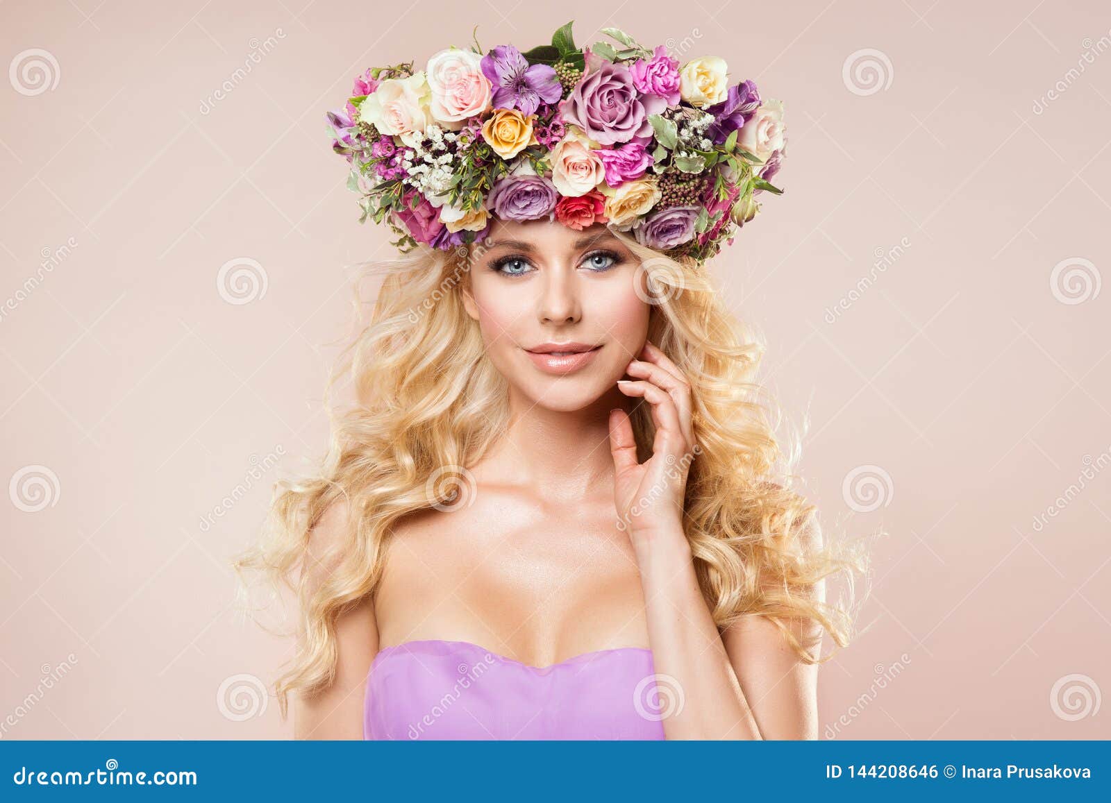 Fashion Models Flowers Wreath Beauty Portrait Woman Nude