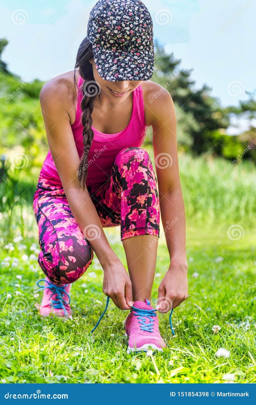 Fashion Running Activewear Runner Girl Tying Shoes Stock Photo - Image