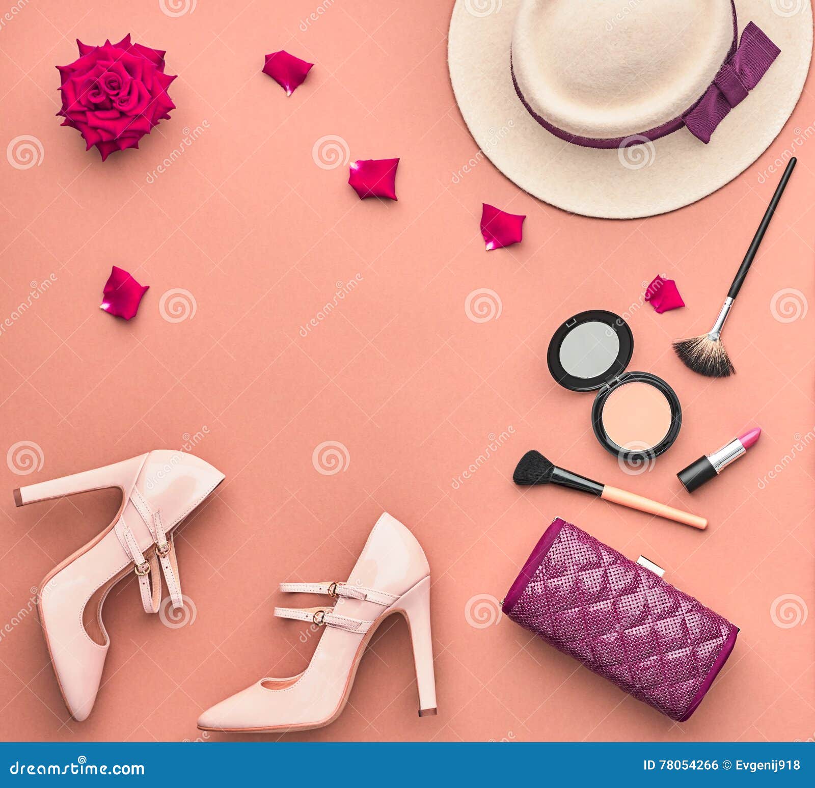 Fashion Stylish Set. Essentials Cosmetic. Minimal Stock Photo - Image ...