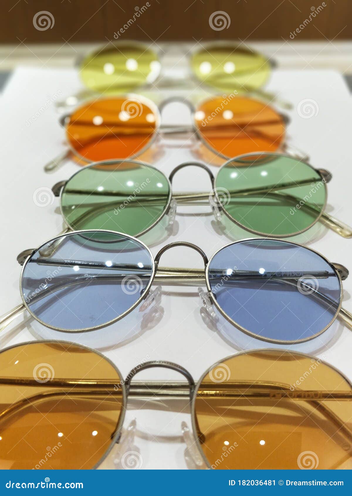 fashion sunglasses with funny colors for summer