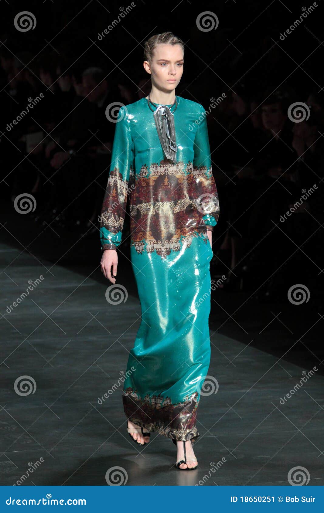 Fashion Week 2011 Milan Etro Josephine Skriver Editorial Photo - Image ...