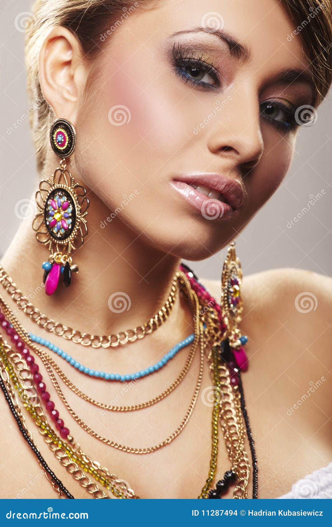 Fashion woman with jewelry stock photo. Image of gold - 11287494