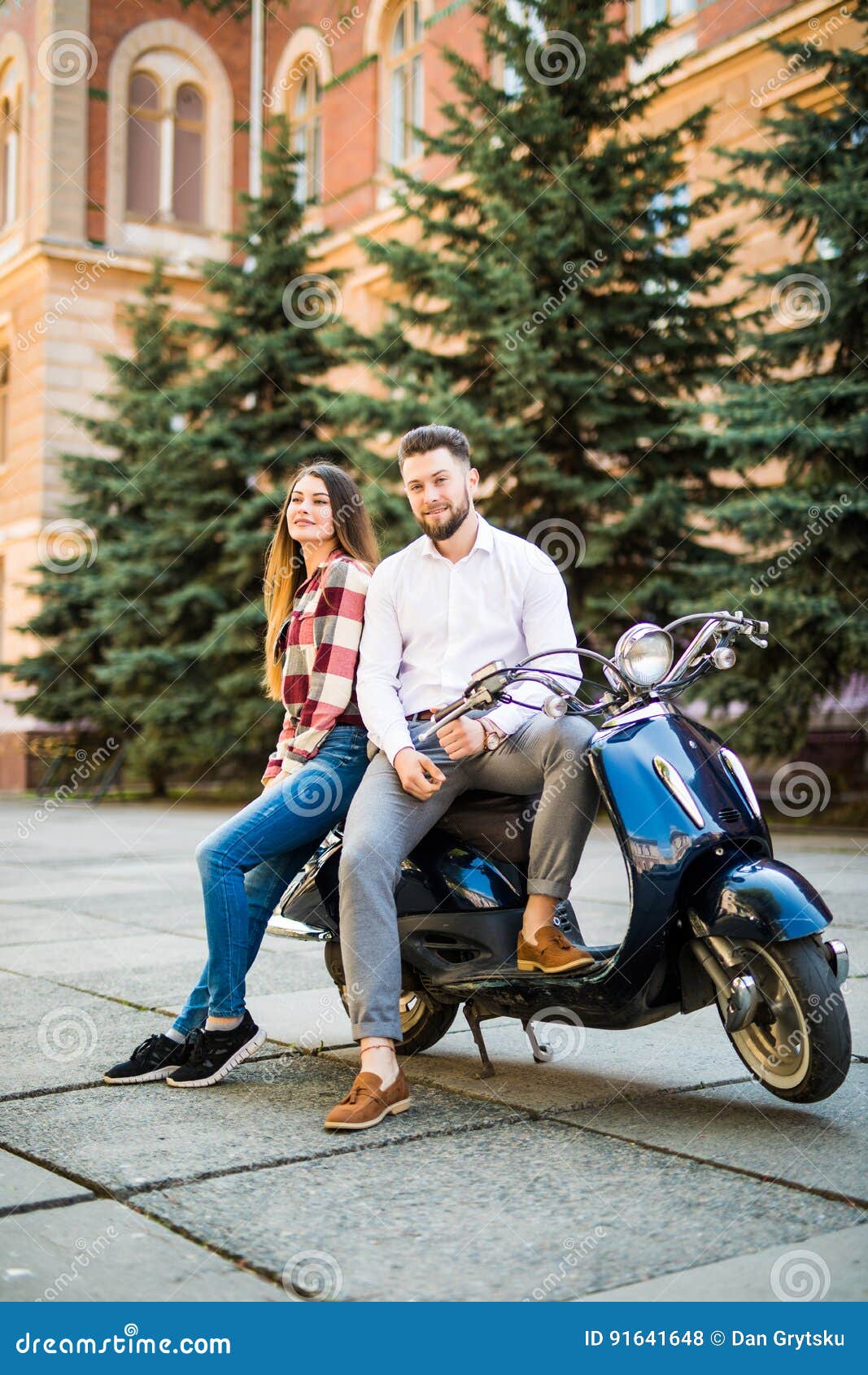 182 Fashion Couple Casual Leather Jackets Posing Stock Photos - Free &  Royalty-Free Stock Photos from Dreamstime