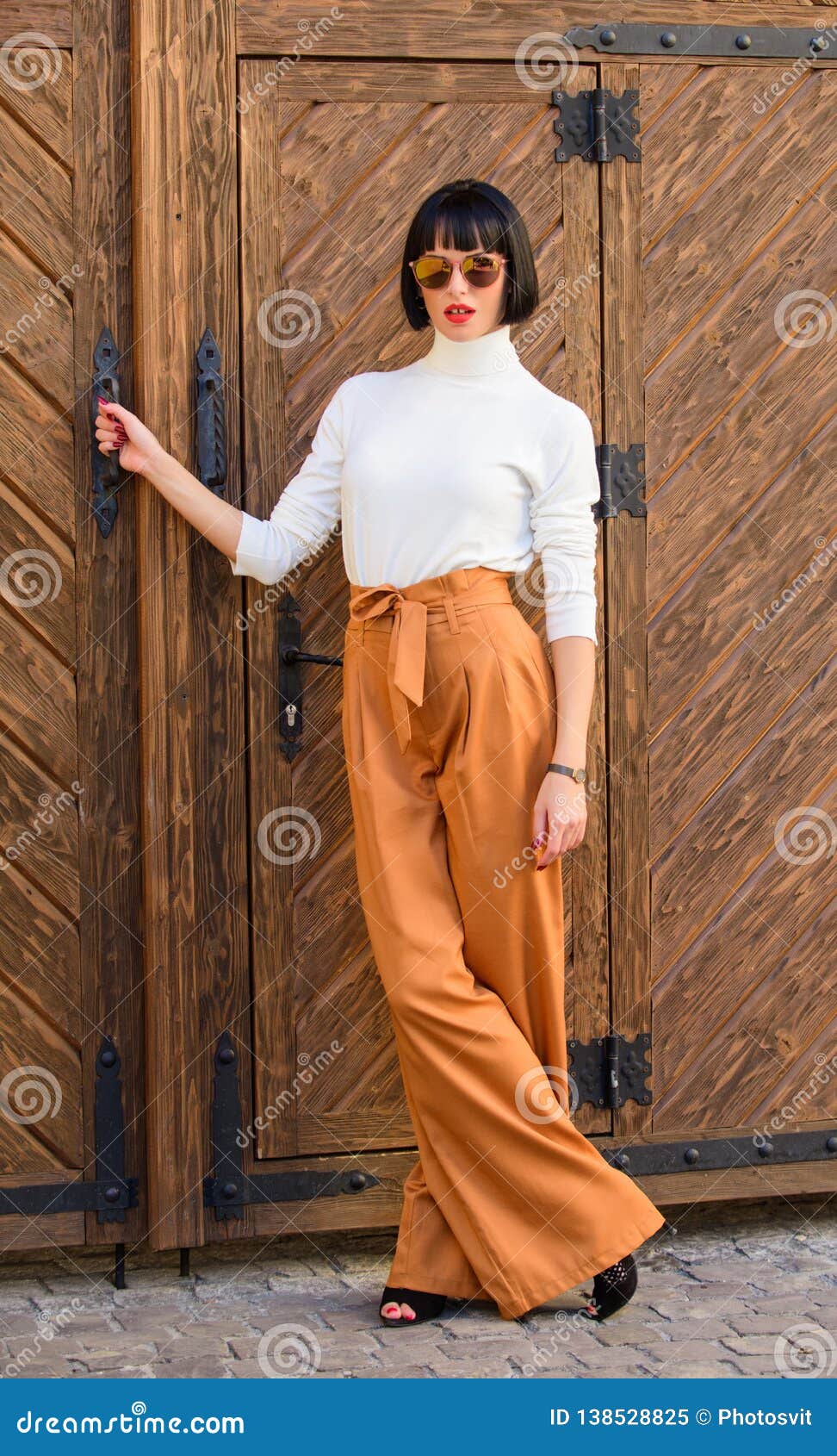 Fashionable Outfit Slim Tall Lady. Woman Walk in Loose Pants Stock Image -  Image of clothing, model: 138528825
