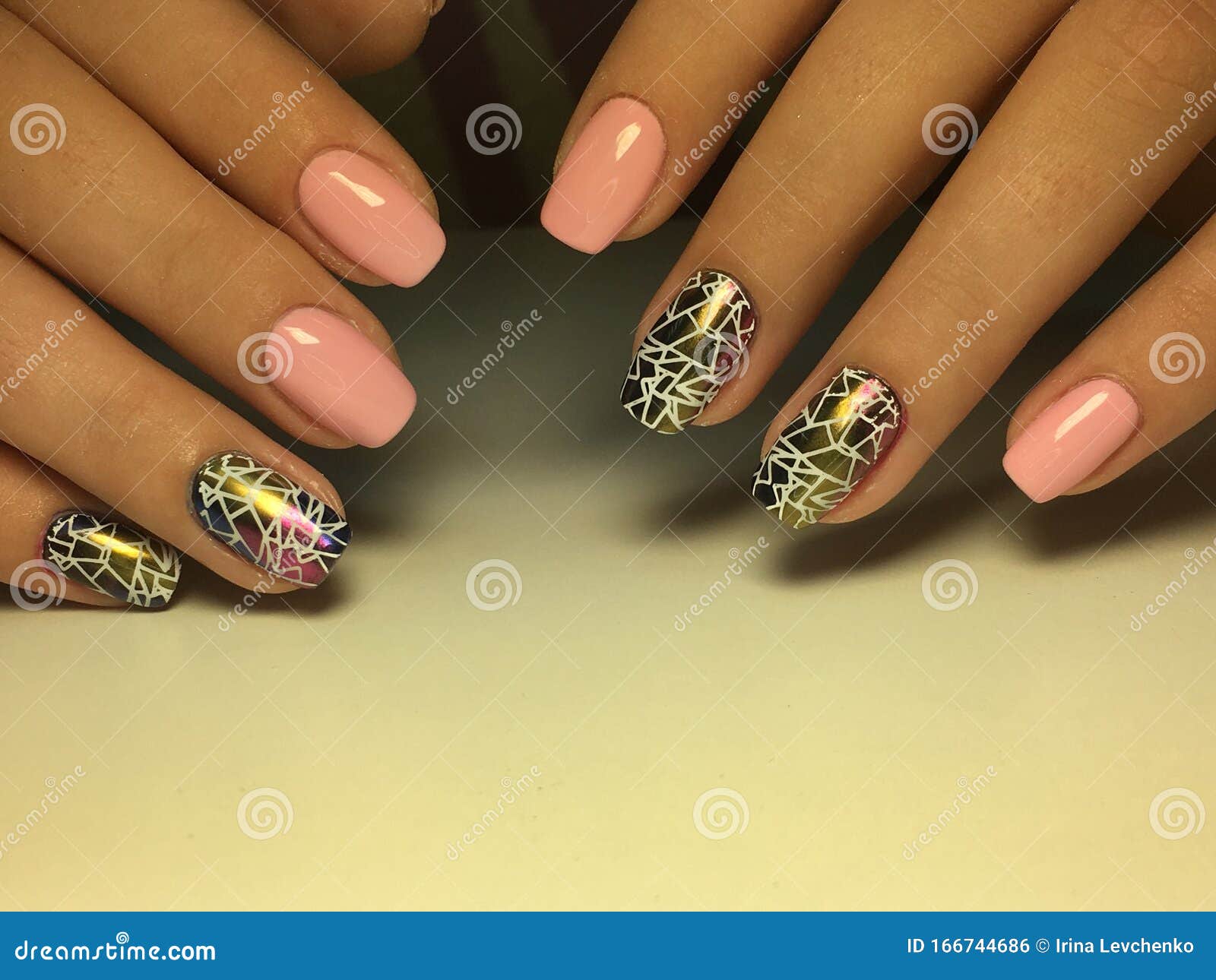 oval nails designs pink