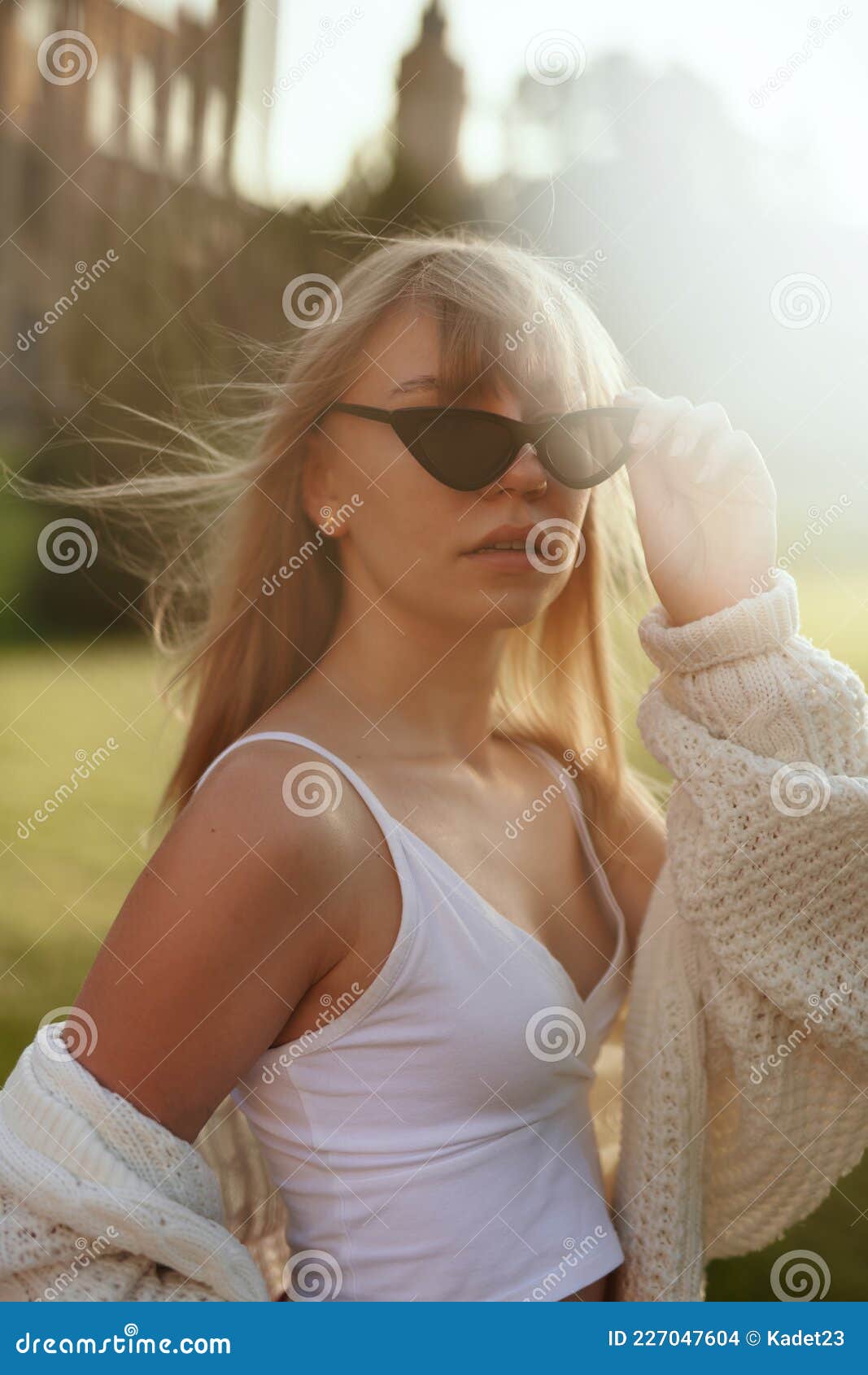 https://thumbs.dreamstime.com/z/fashionable-young-cute-teen-sunglasses-aesthetic-portrait-cheerful-happy-teen-summer-sun-flares-fashion-aesthetic-227047604.jpg