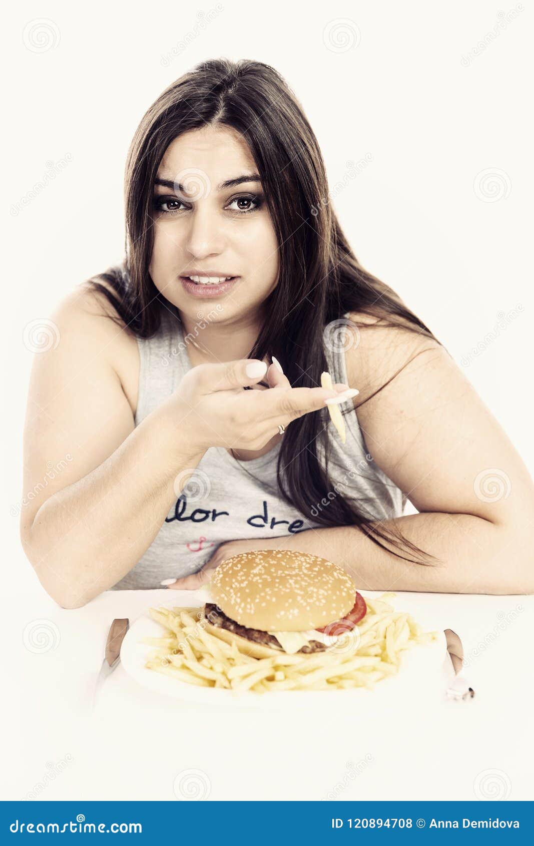 thick white girl eating girl