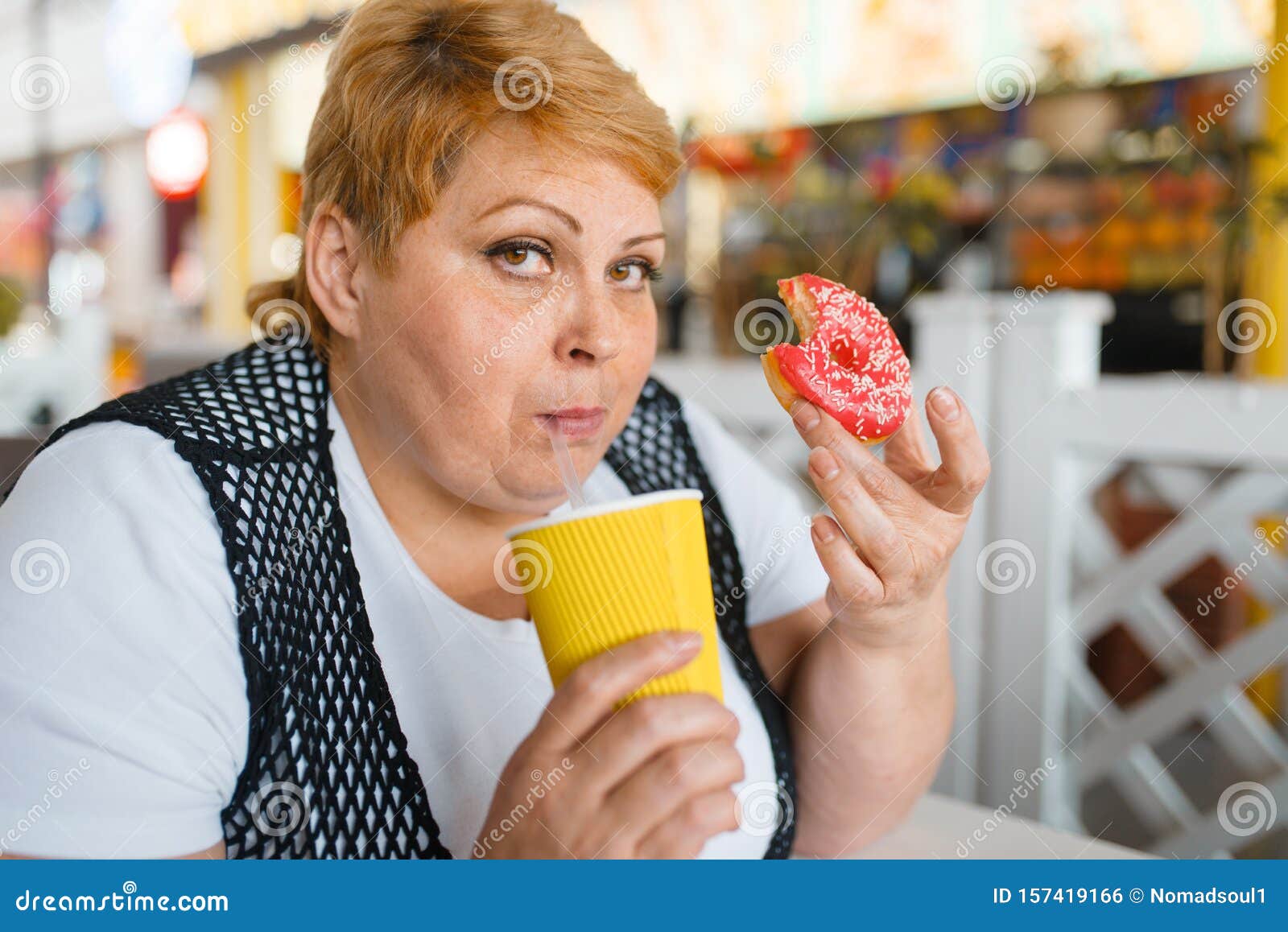 Fat woman eating donuts - HOT MOVIE eating Fat donuts woman