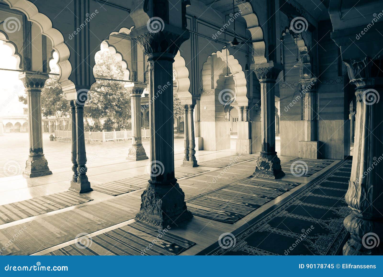 Fatehpurimoskee, Oud Delhi, India Stock Afbeelding Image of azië