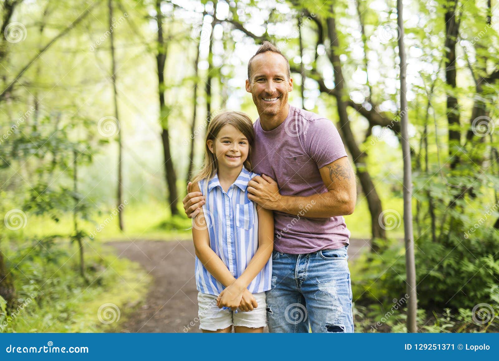 Папа имеет дочку. Папа Лесава. With his daughter.