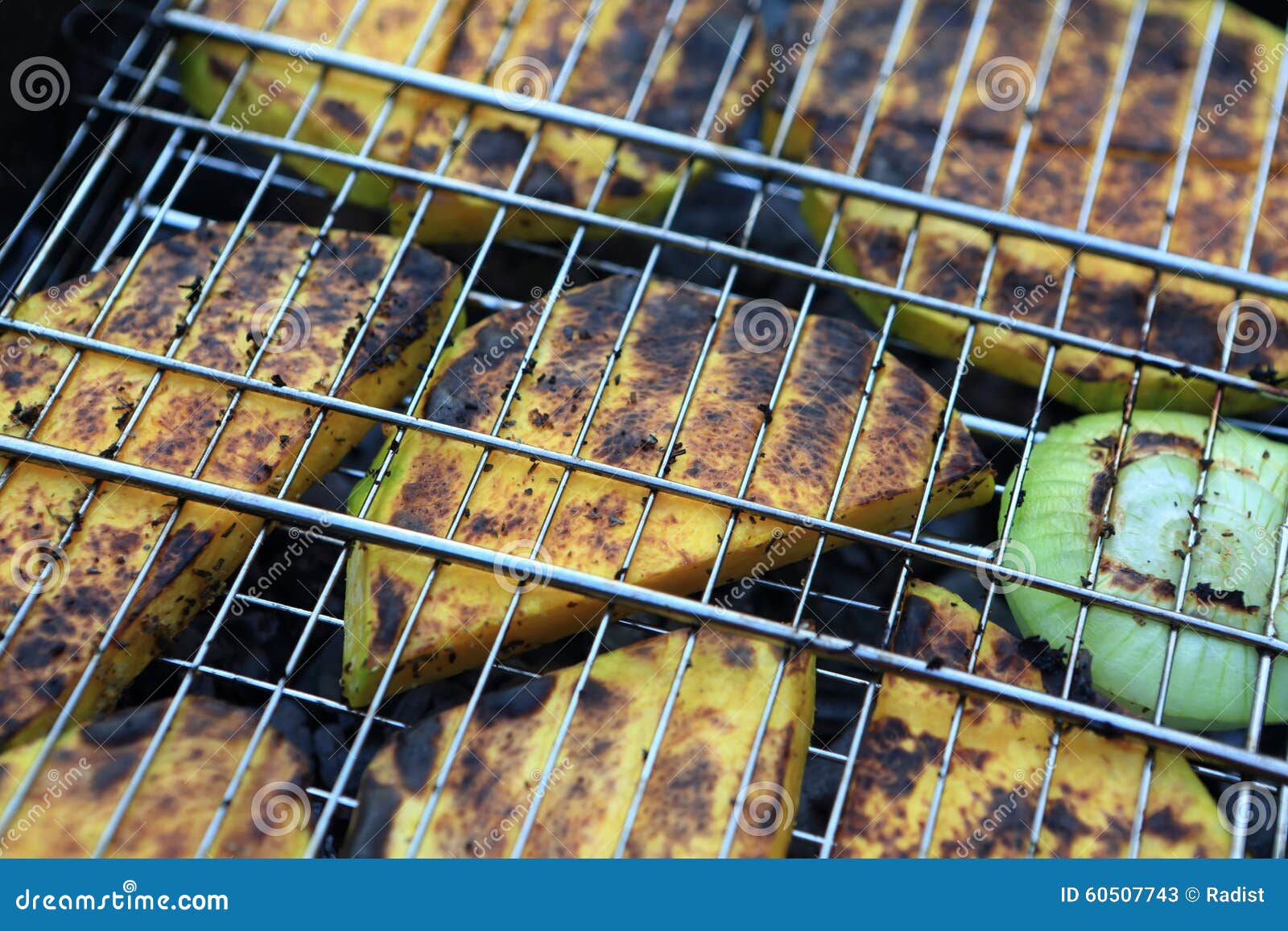 Fatias Do Churrasco De Abóbora Imagem de Stock - Imagem de grade, jantar:  60507743