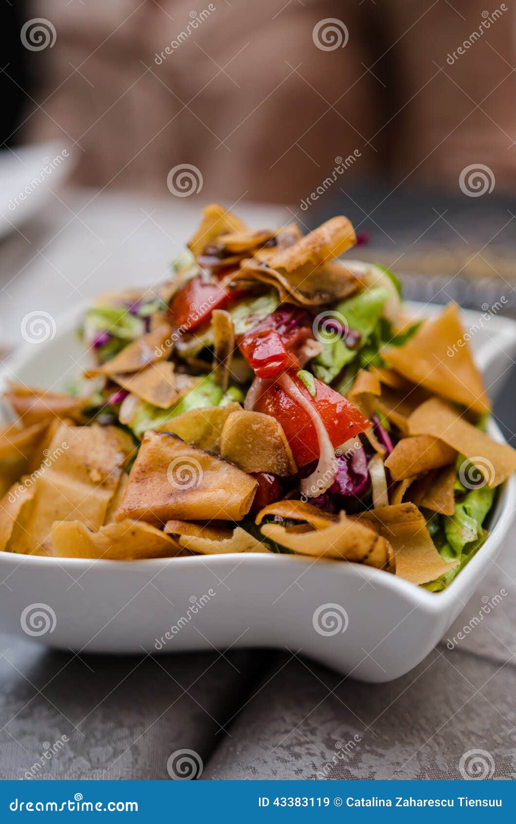 Fattoushsalade in een Libanees restaurant