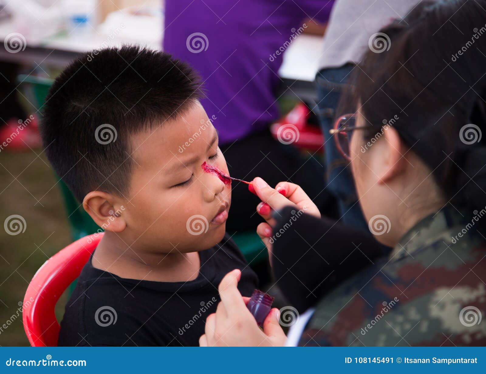 Faux Maquillage De Blessure Photo éditorial - Image du artiste