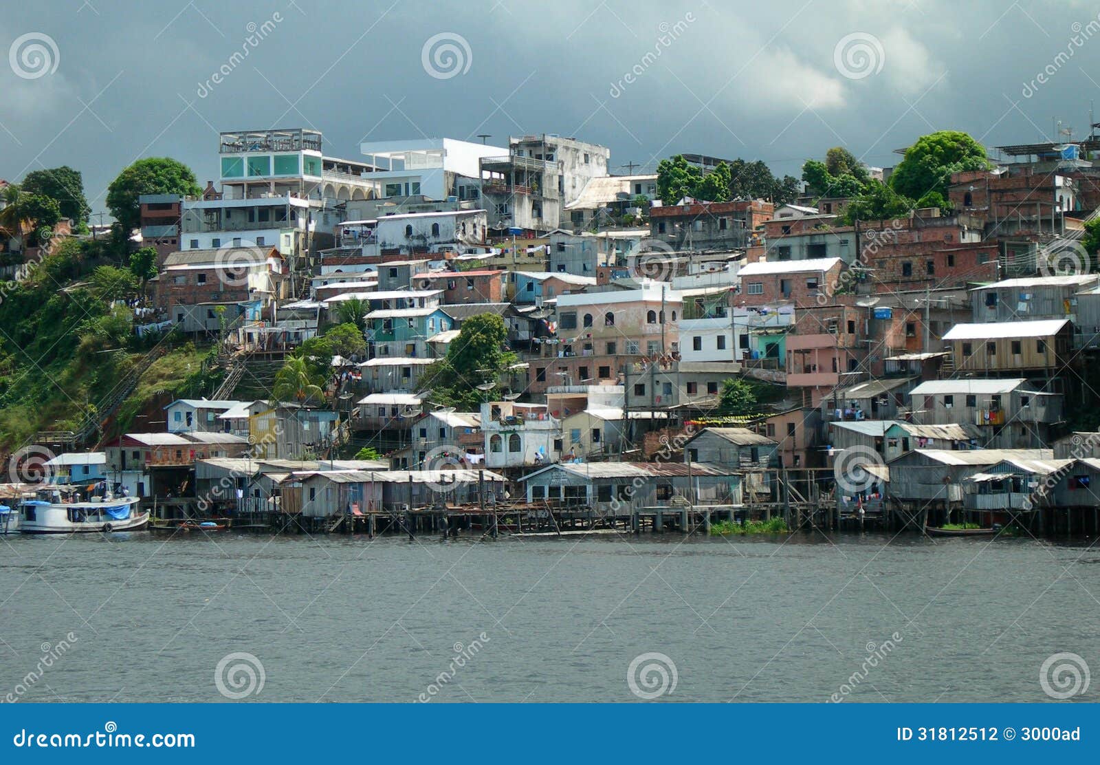 favela on the amazon in manaus