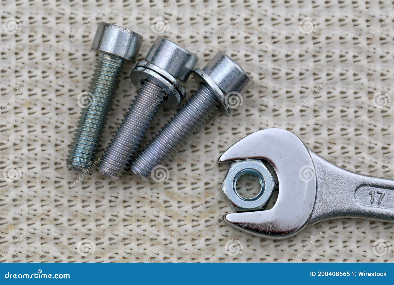 chave inglesa de metal enferrujado Stock Photo - Alamy