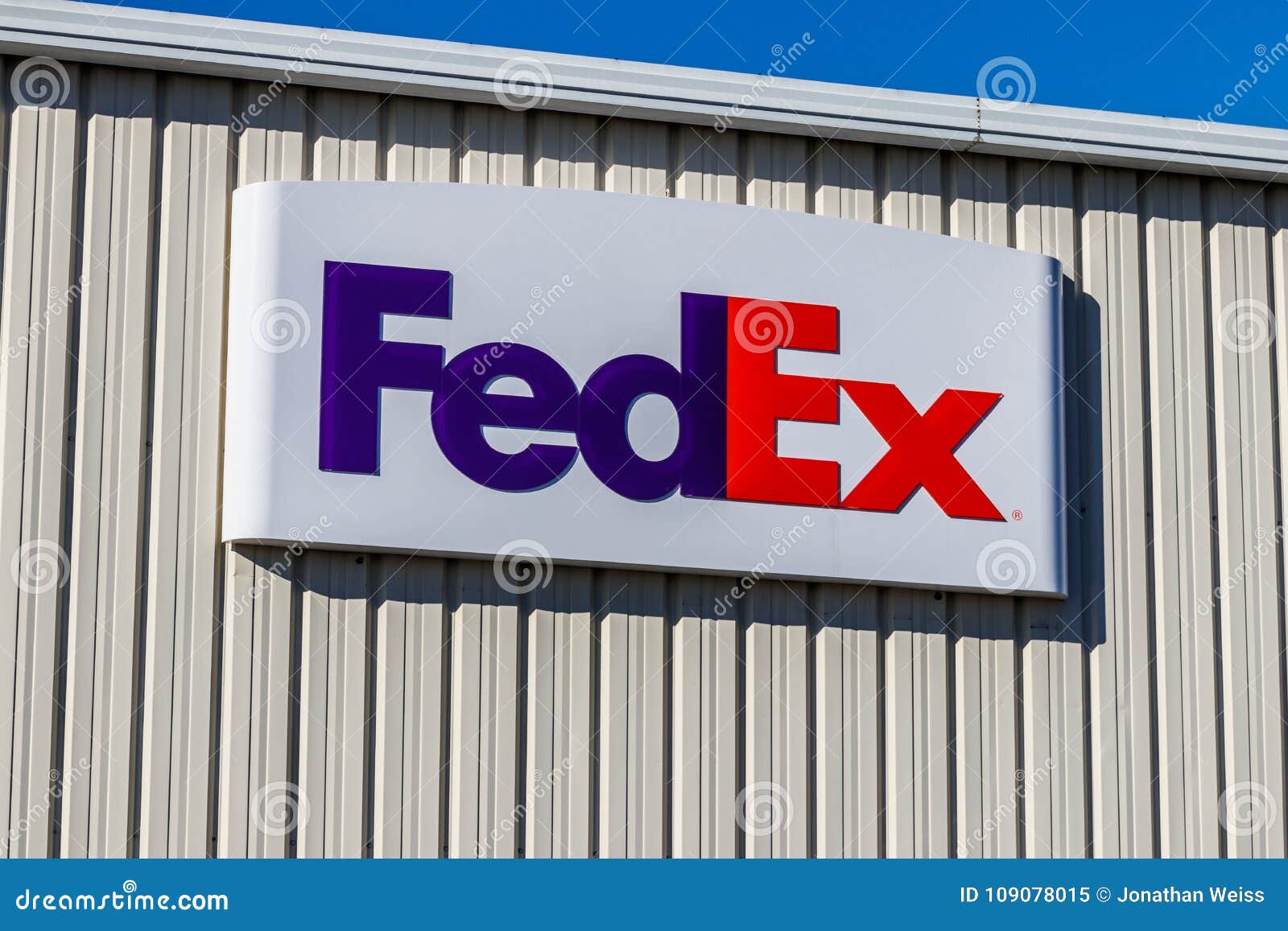 Lafayette - Circa February 2018: Federal Express Signage and Logo at a ...