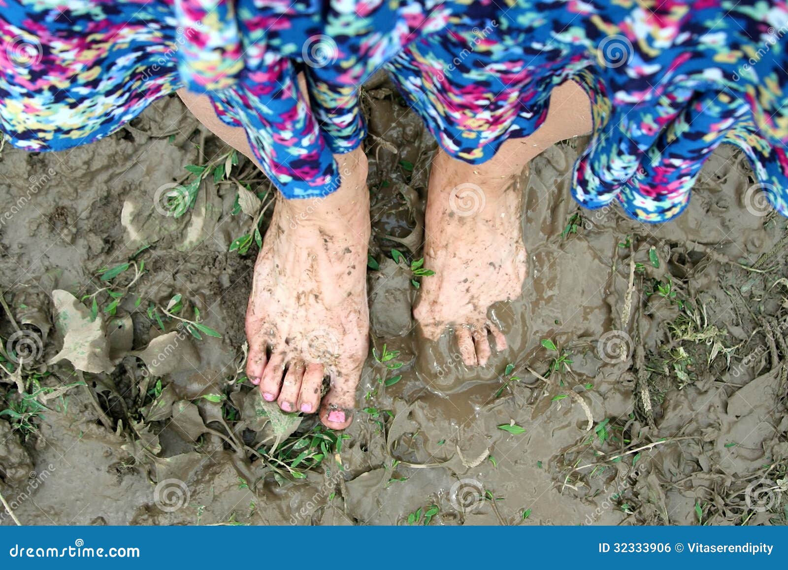 Feet in mud stock photo. Image of polish, girl, hike 32333906