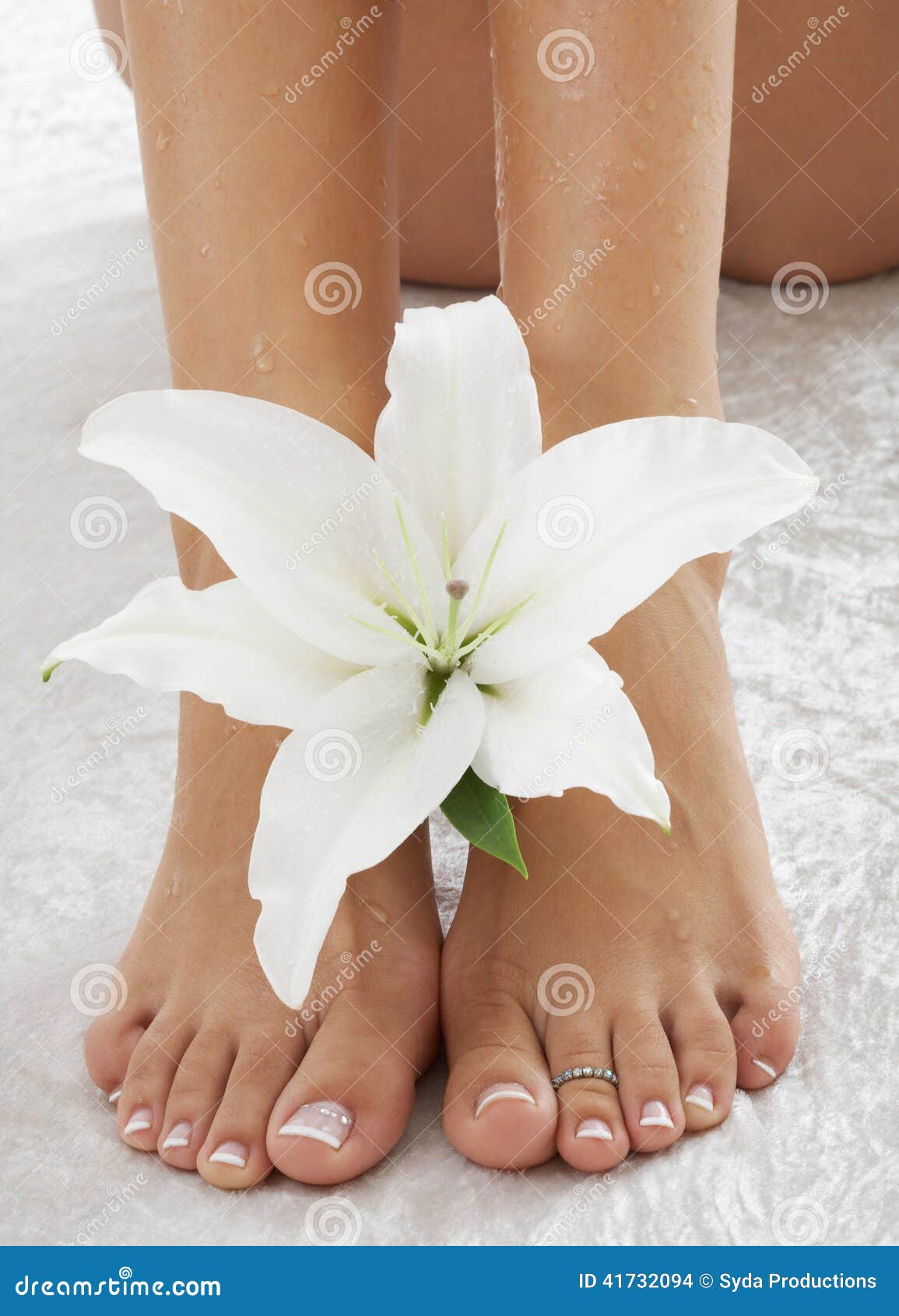 Feet with white lily stock photo. Image of harmony, dayspa 41732094