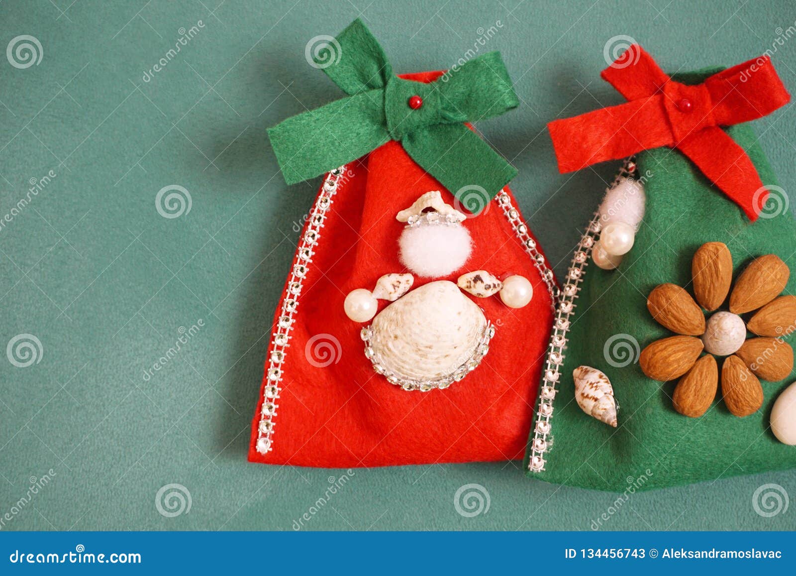 Source New products handmade felt christmas gift bags christmas candy bag  for kids on malibabacom