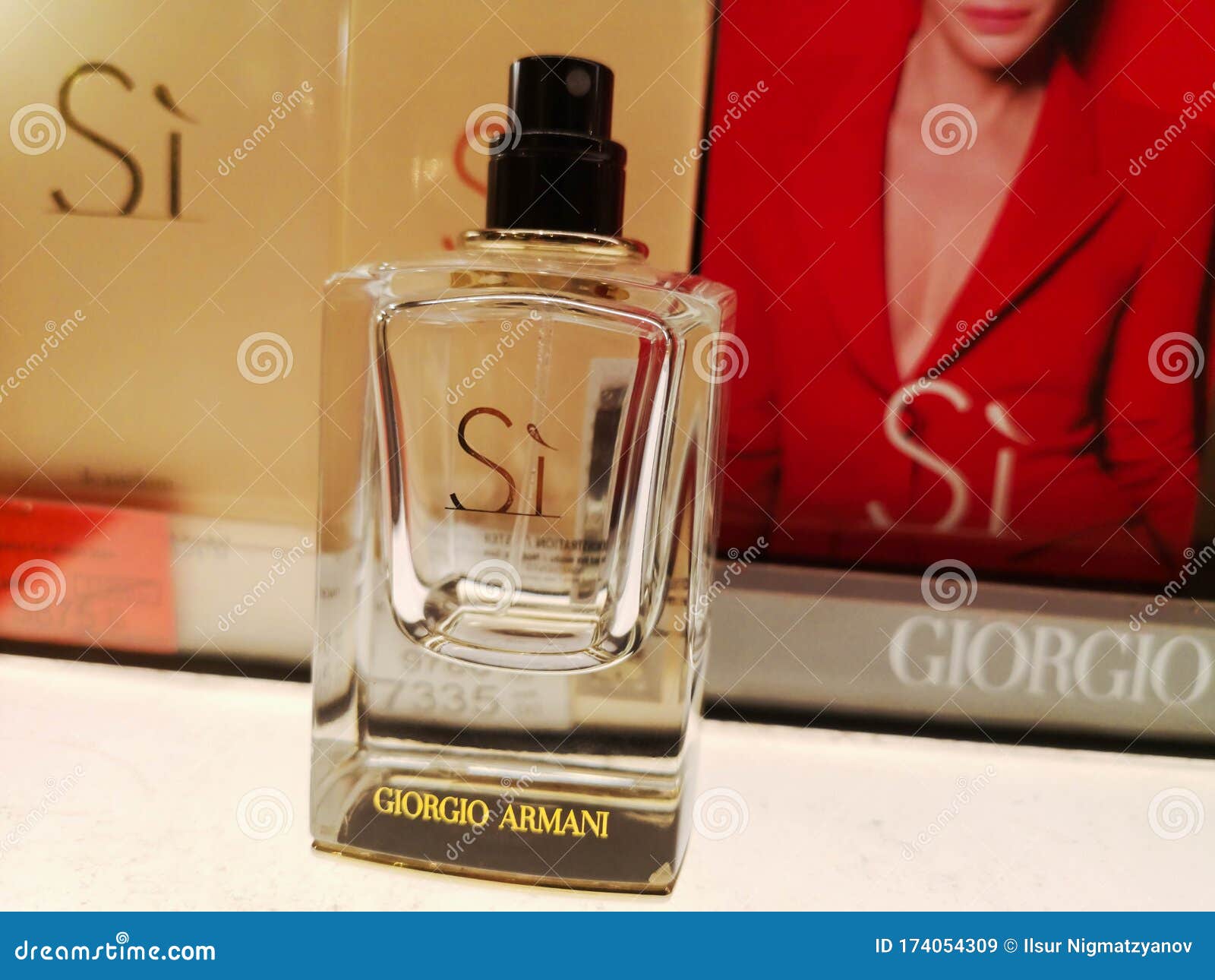 giorgio armani red perfume for her