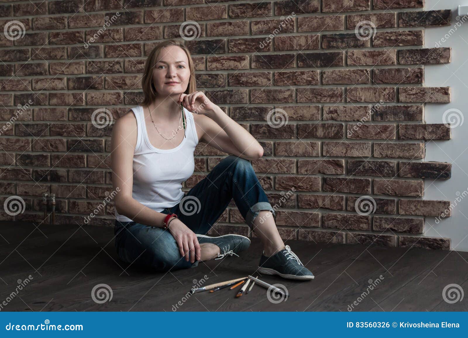 Female Artist With Short Blonde Hair Stock Photo Image Of Blond