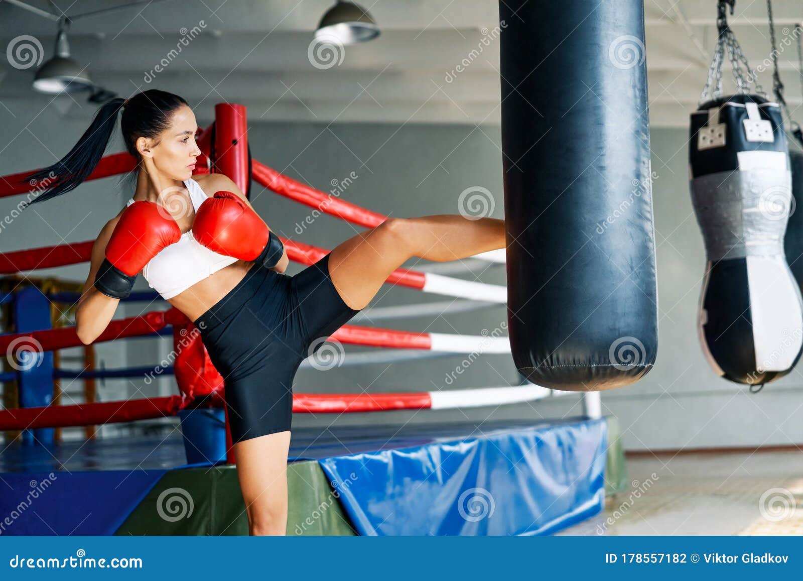 Does Hitting a Punching Bag Help Lose Weight  livestrong