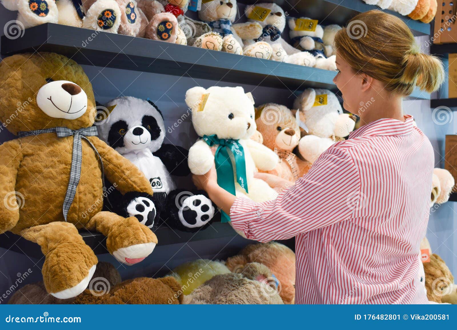 Teddy Bear Stuffing Shop: Over 1,610 Royalty-Free Licensable Stock Photos