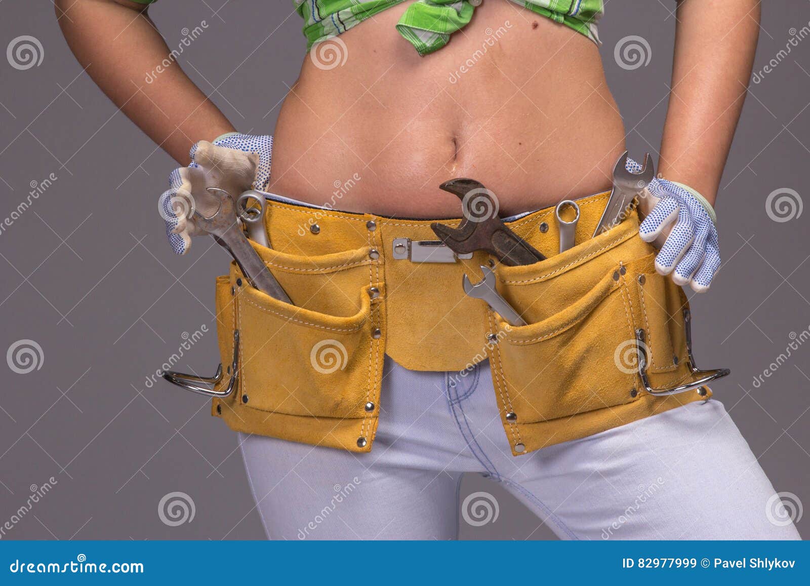 Female Construction Worker With Tool Belt Stock Image Image Of Equipment Service 82977999