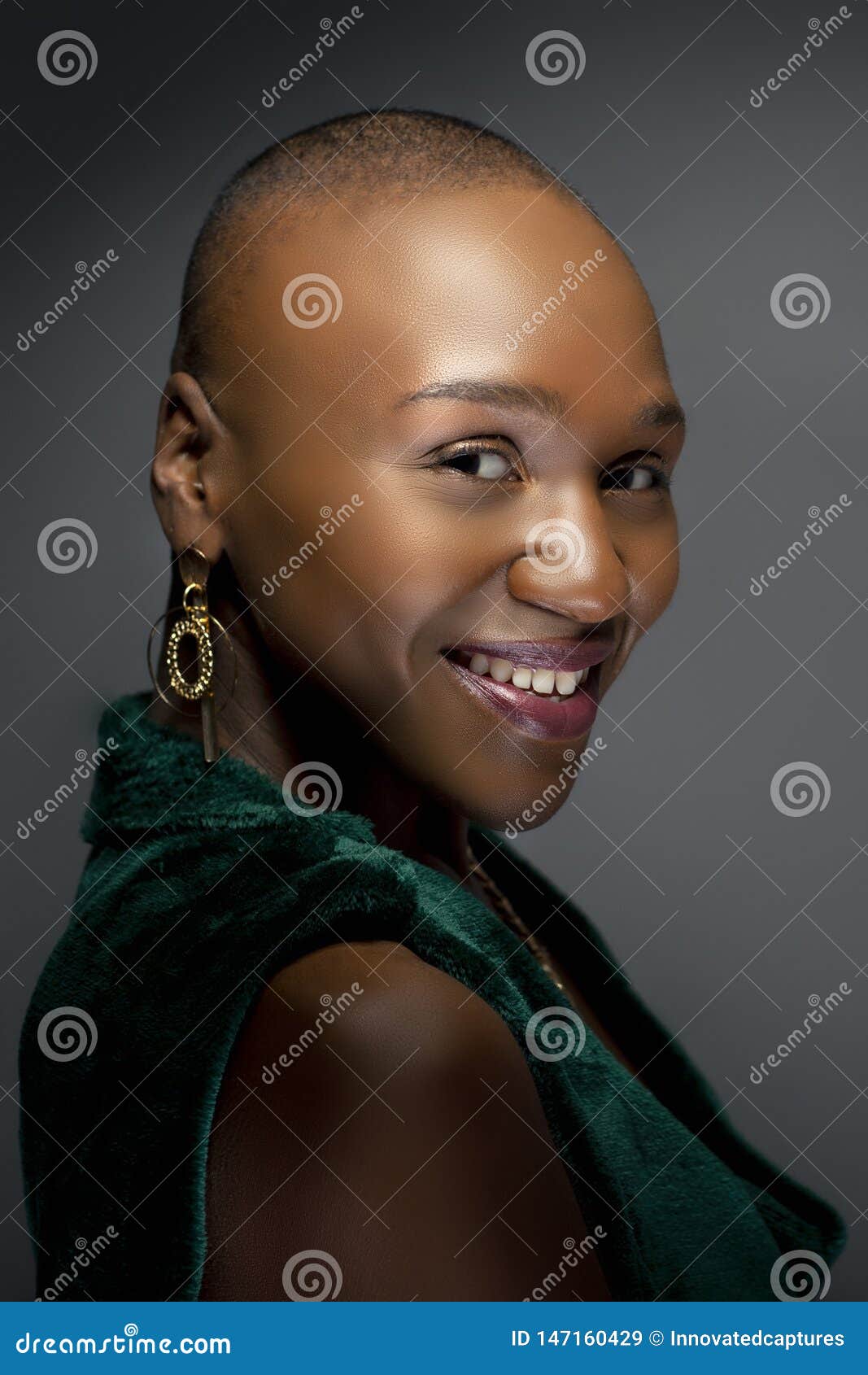 Female Fashion Model with Bald Hairstyle Stock Image - Image of confidence,  beautiful: 147160429