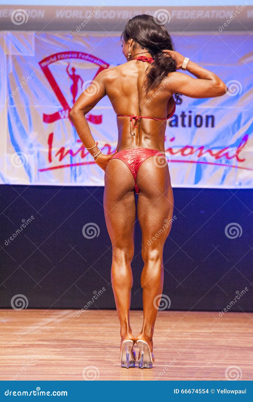 Installation Gør det godt Ren Female Figure Model Shows Her Best at Championship on Stage Editorial Stock  Image - Image of active, bodybuilder: 66674554