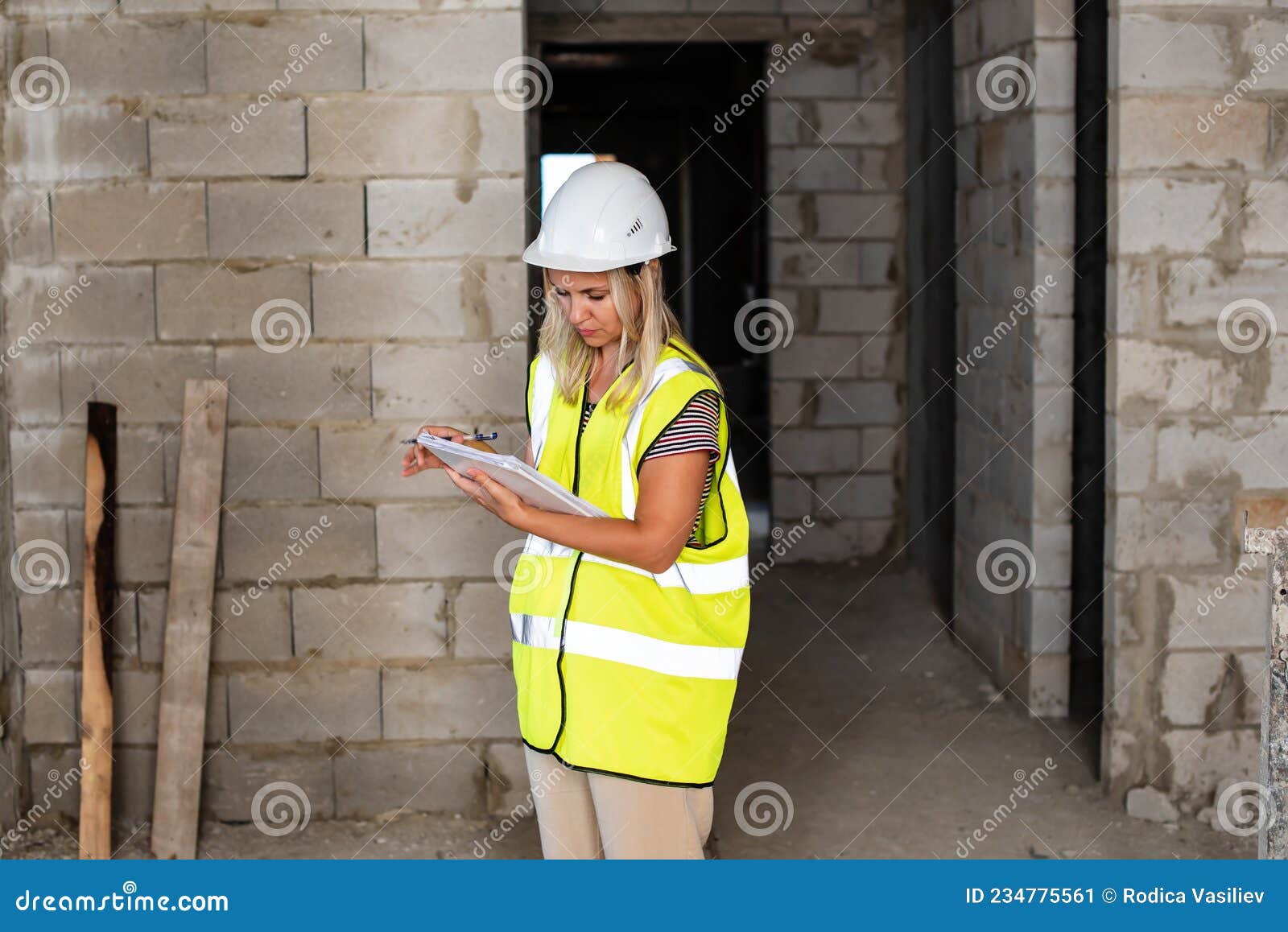 Female Foreman Officer Inspector Building Inspector Engineer Or