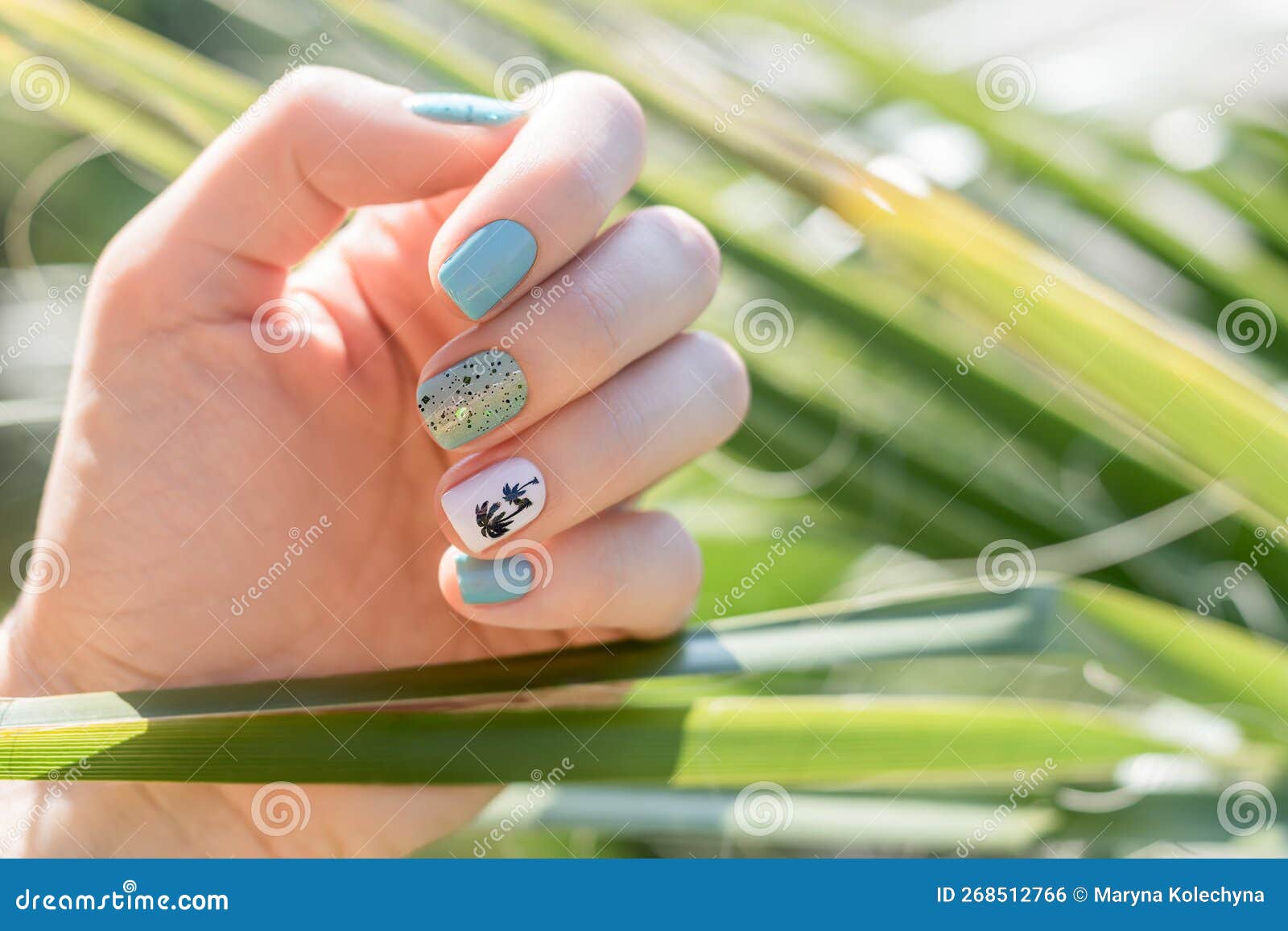 6. Blue and White Striped Cruise Nail Art - wide 8