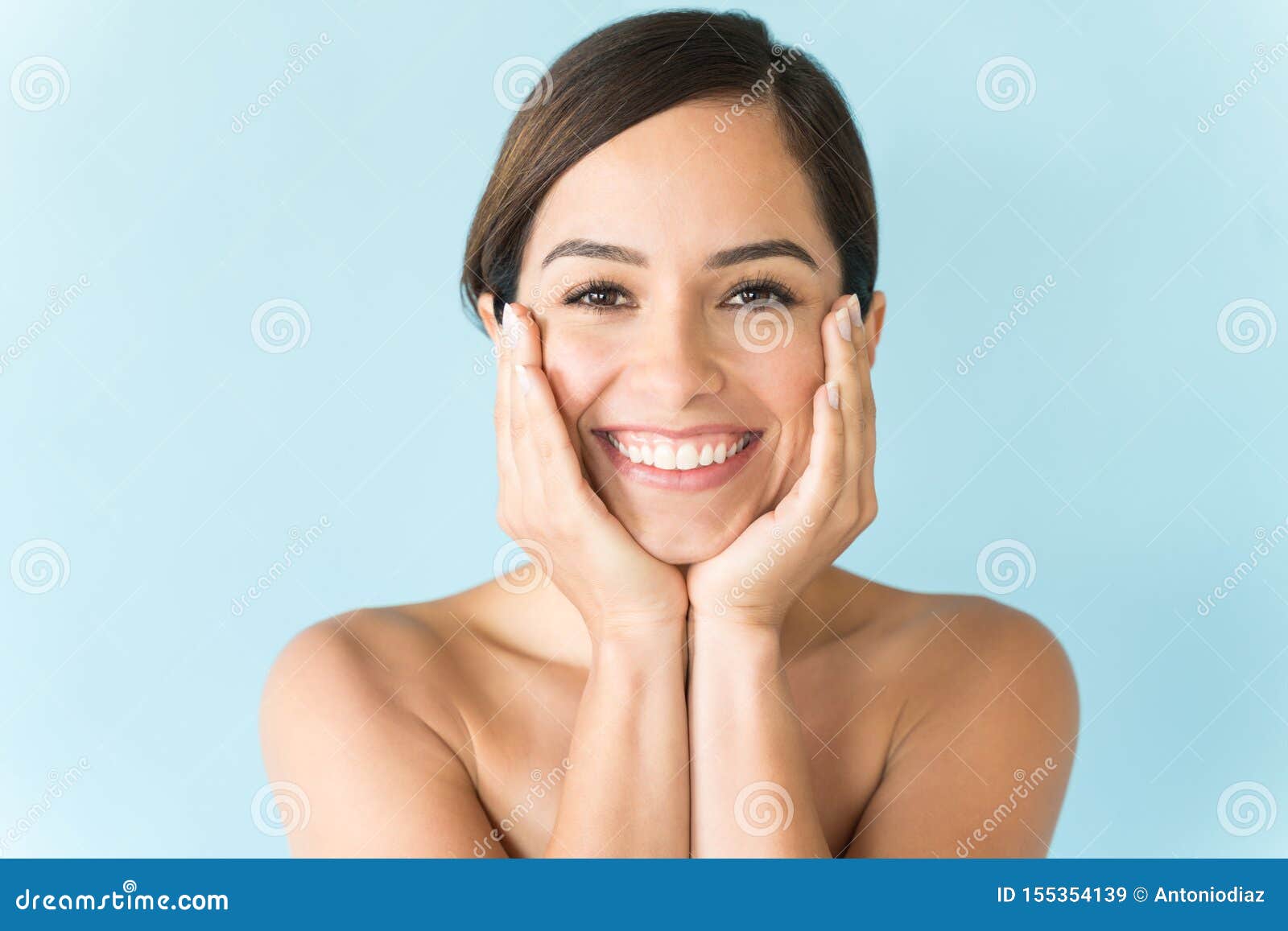 Rub face. Лицо профессионала. Woman perfect Skin. Face RUB.