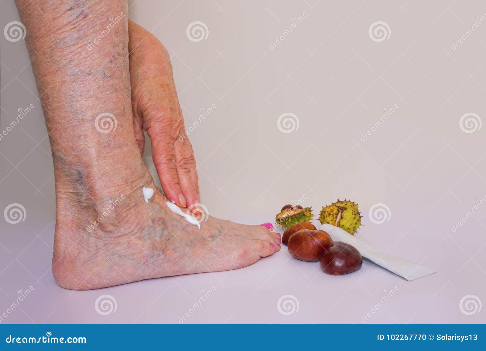 Alege ciorapi varice Ciorapi compresivi anti-varice pana la nivelul genunchiului