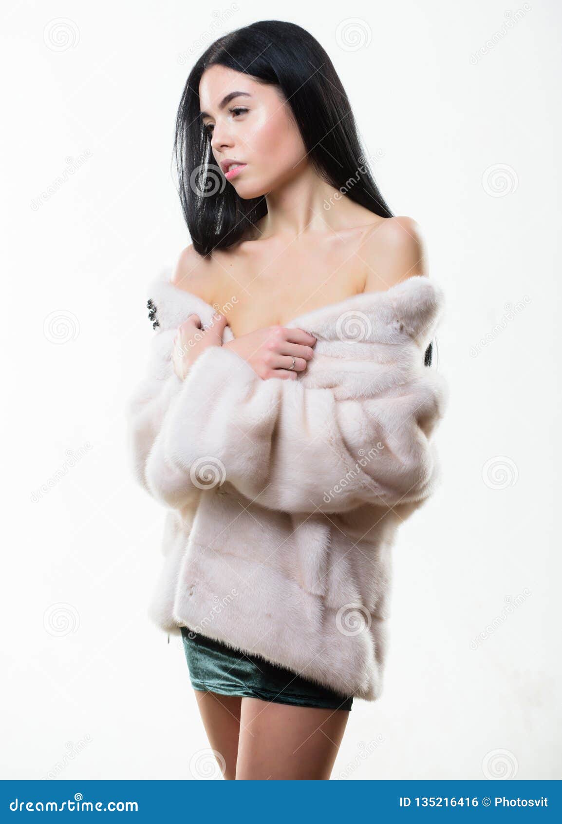 Girls Naked In Fur